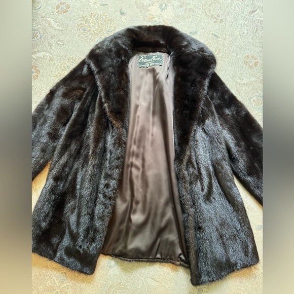 Vintage - Evans Furs/Bill Blass exclusive at Jordan Marsh - Picture 16 of 16